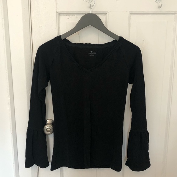 Bell sleeve top - Picture 3 of 4